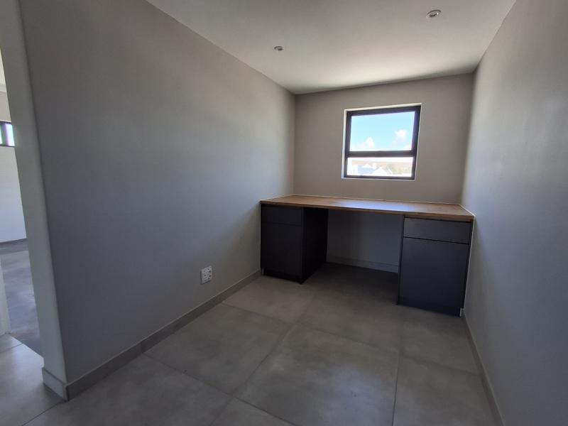 3 Bedroom Property for Sale in Britannia Bay Western Cape